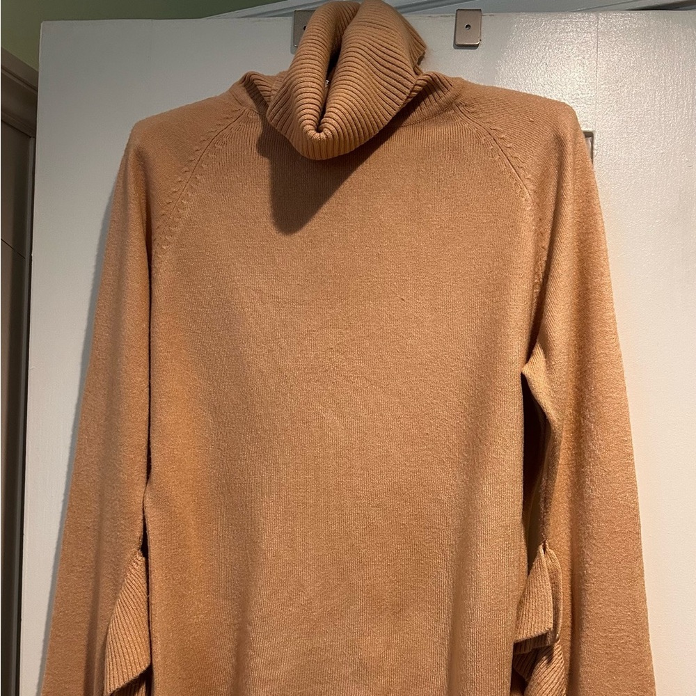 Newport News peach Turtleneck Sweater